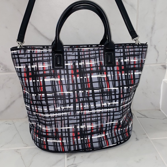 NWOT-Vera Bradley tote - Picture 2 of 5